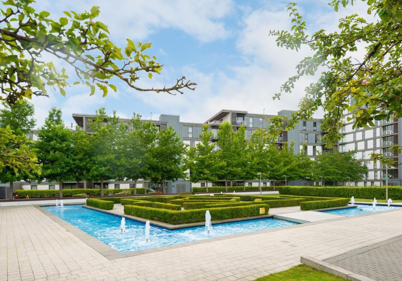 The Vizion Serviced Apartments From Pincott Properties - Free Parking, Private Balcony, And Wifi Milton Keynes Bagian luar foto