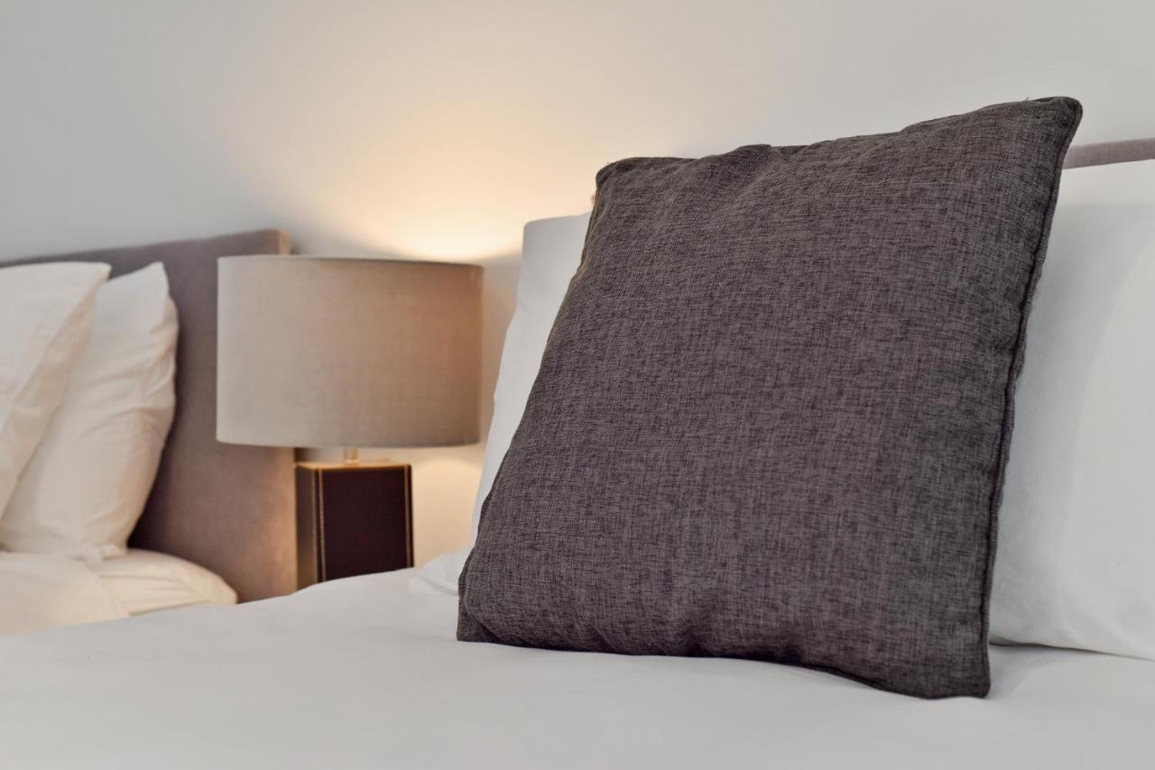 The Vizion Serviced Apartments From Pincott Properties - Free Parking, Private Balcony, And Wifi Milton Keynes Bagian luar foto
