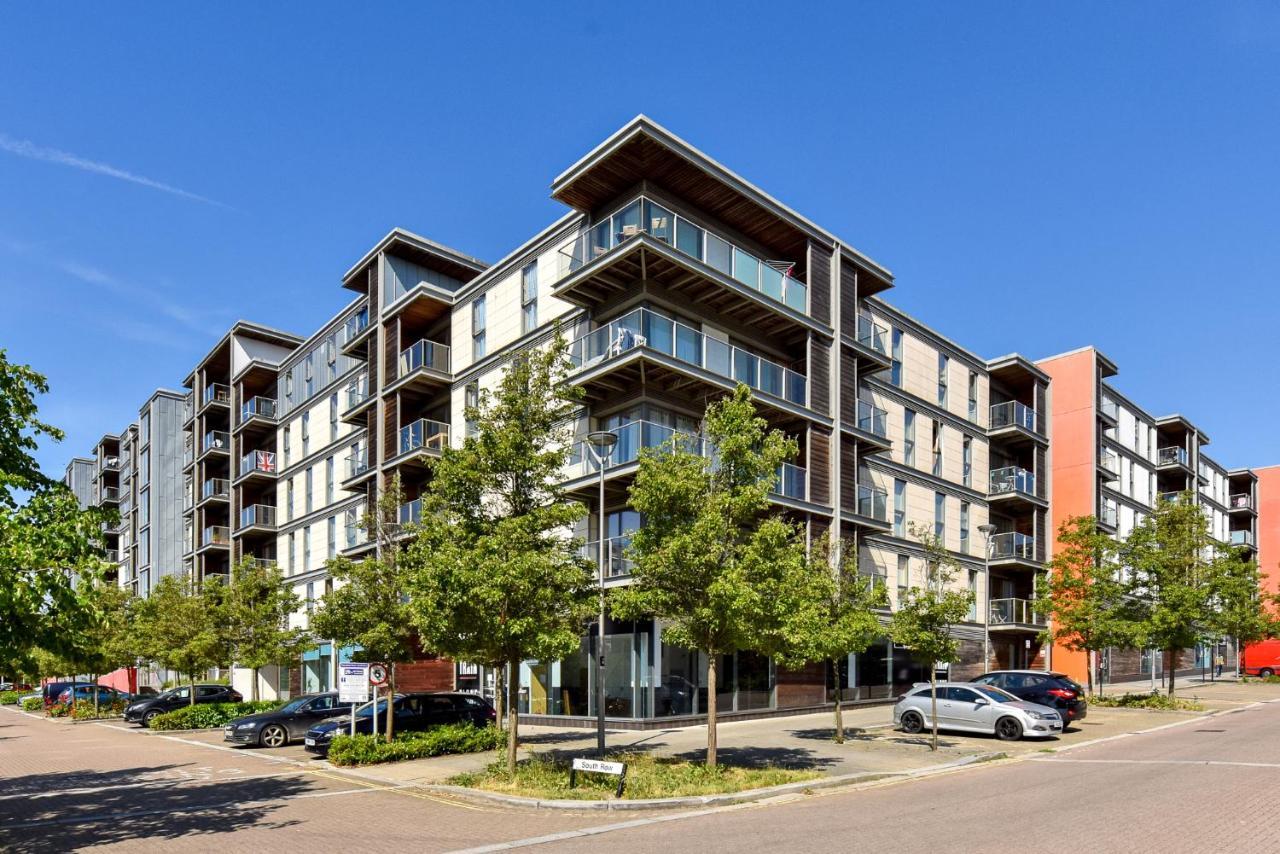 The Vizion Serviced Apartments From Pincott Properties - Free Parking, Private Balcony, And Wifi Milton Keynes Bagian luar foto