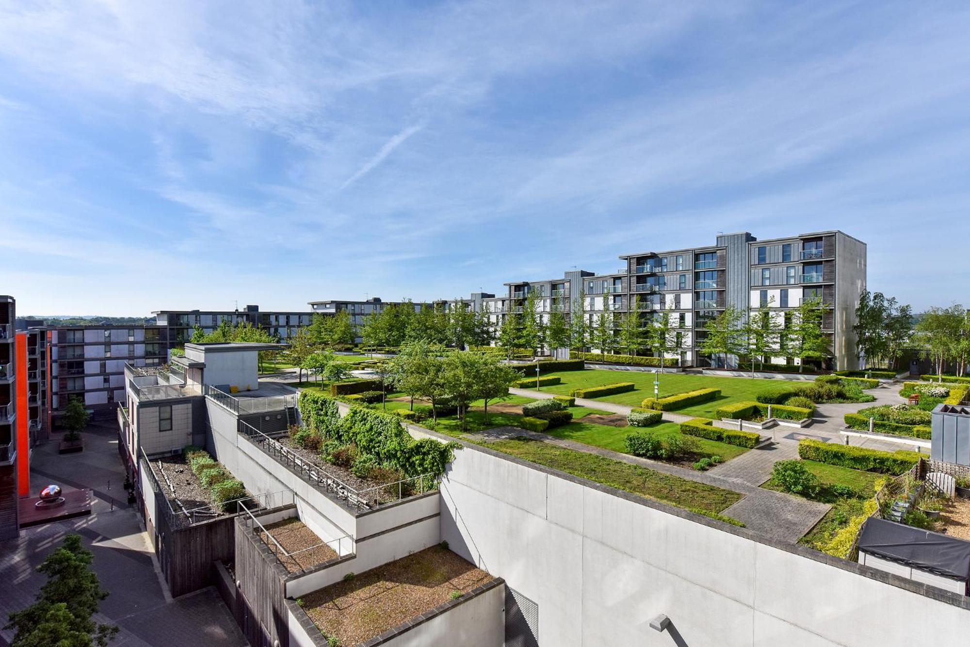 The Vizion Serviced Apartments From Pincott Properties - Free Parking, Private Balcony, And Wifi Milton Keynes Bagian luar foto