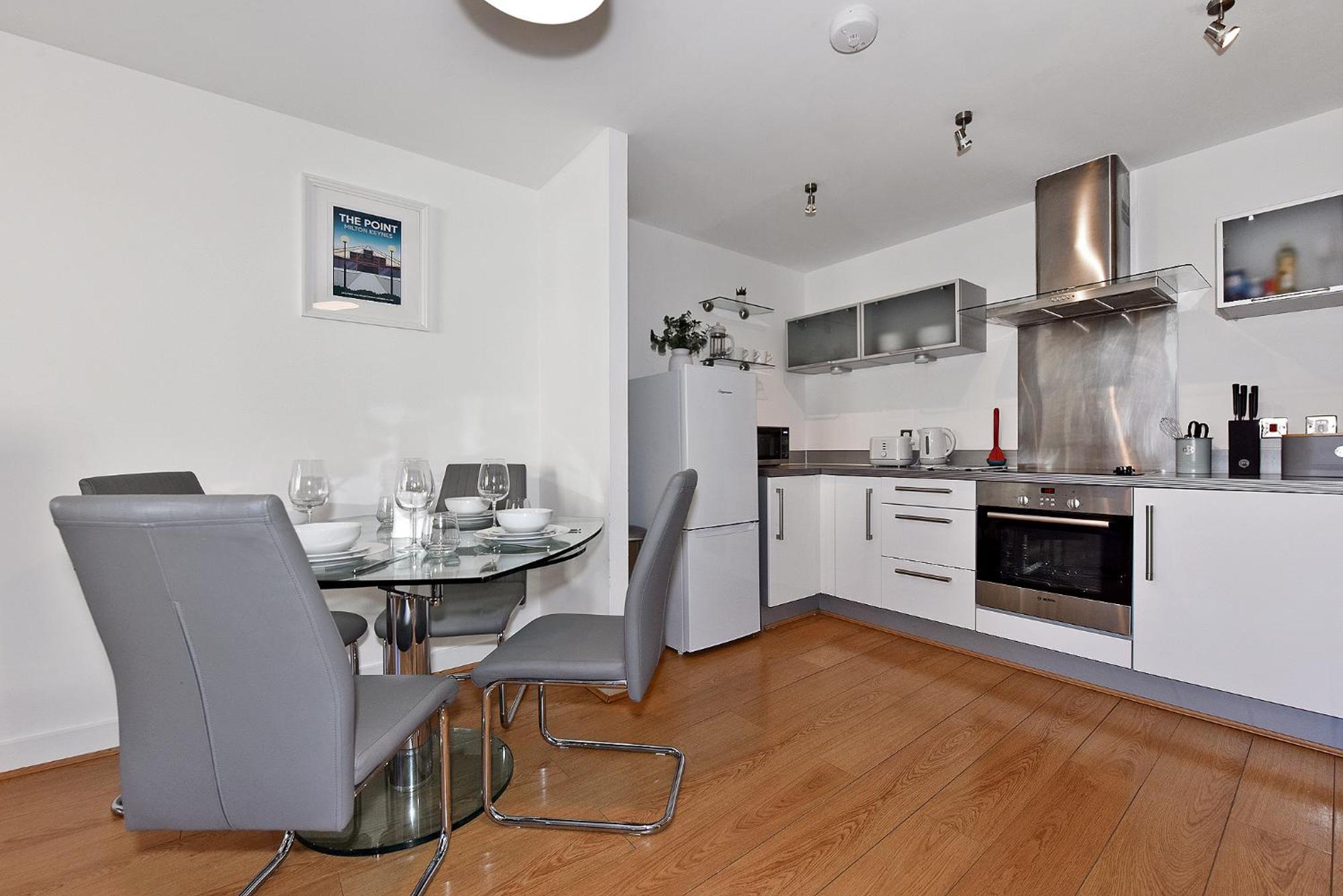 The Vizion Serviced Apartments From Pincott Properties - Free Parking, Private Balcony, And Wifi Milton Keynes Ruang foto
